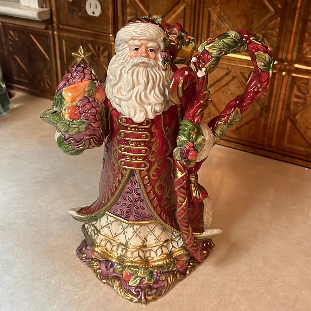 Fitz and Floyd Renaissance Santa Teapot